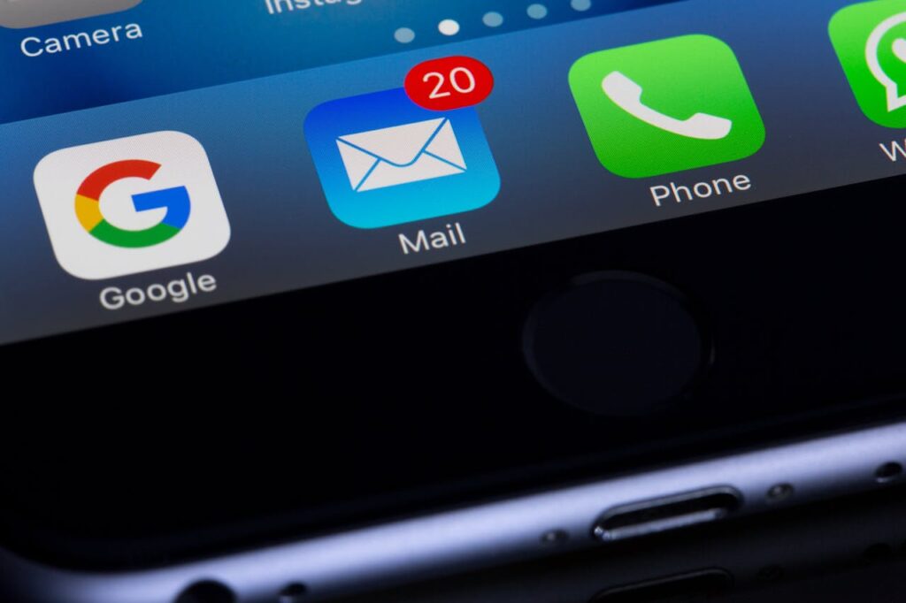 esempio richiesta consenso invio mail